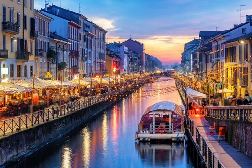 Il Cimitero Monumentale e i Navigli milanesi in navigazione