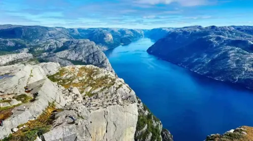 Crociera Nord Europa tra Germania e Islanda: Amburgo, Scrabster, Reykjavik, Grundafjord, Isafjord, Seydhisfjords e Kirkwall  