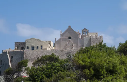 Visita all’Abbazia di San Nicola e la meravigliosa festa di Santa Croce  a Montisola