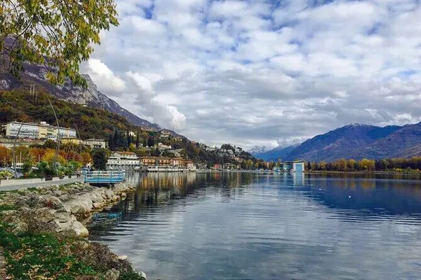 Como, Bellagio e Lugano, crociera sul lago in esclusiva imbarcazione di lusso