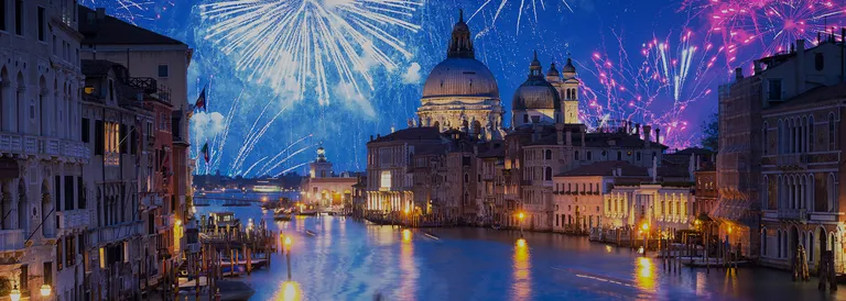 Crociera di Capodanno a Venezia con cena, musica e fuochi d’artificio in Piazza San Marco