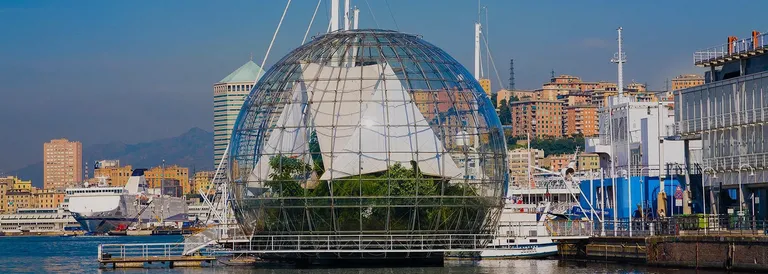 Genova e il suo famoso Acquario oppure alla scoperta dei Rolli con visita guidata della città