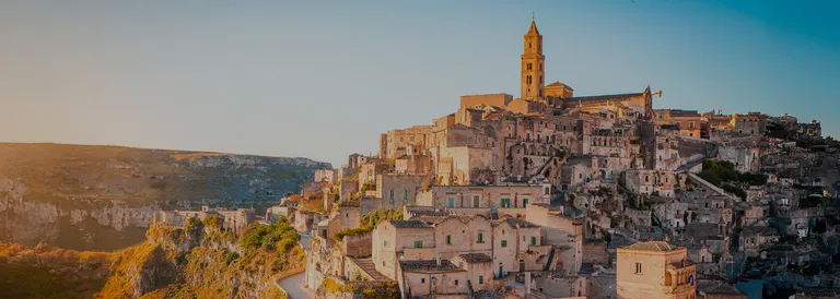 La magia tra i sassi di Matera e i tesori del Sud: Alberobello, Trani e Castel del Monte