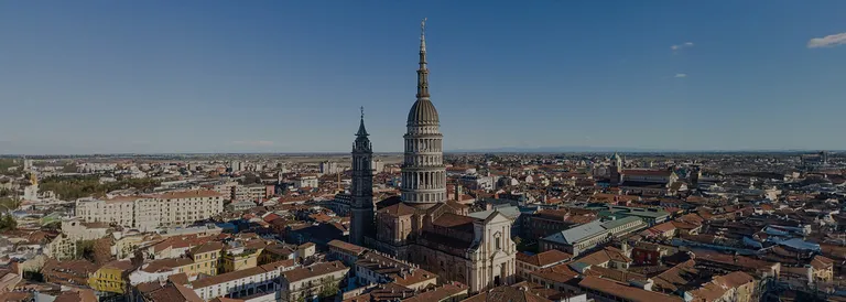 Visita alla Cupola di San Gaudenzio o shopping a Vicolungo Outlet