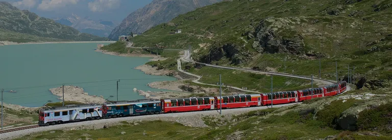 Il trenino del Bernina da St. Moritz a Tirano o viceversa con pizzocherata.