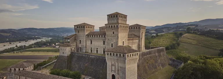 Parma e il Castello di Torrechiara: con pranzo in prosciuttificio