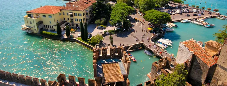 Alla scoperta di Sirmione in crociera e dei vini del Lago di Garda
