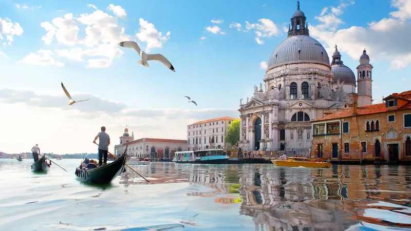 Baccalà tour con sosta a Venezia, pranzo panoramico e tappa a Burano 
