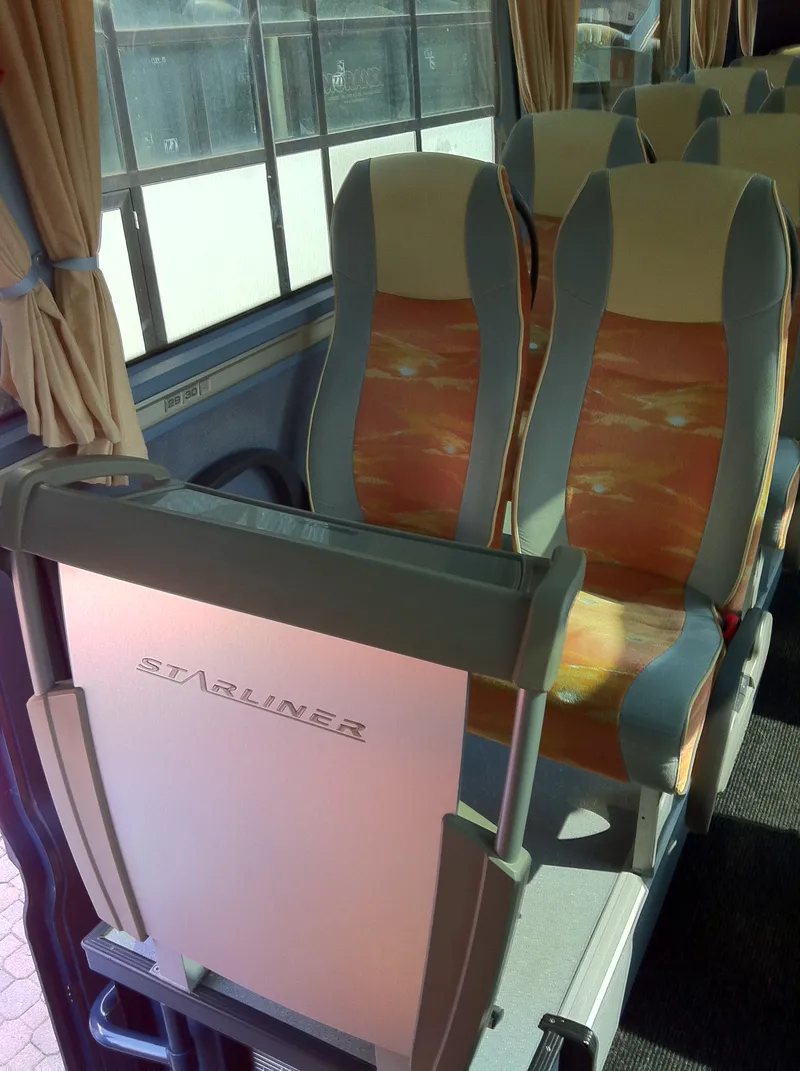 Neoplan Starliner 54