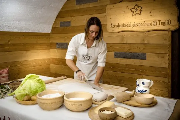 Alla scoperta della Valtellina: Teglio, culla dell’ accademia del pizzocchero tra cultura e gastronomia