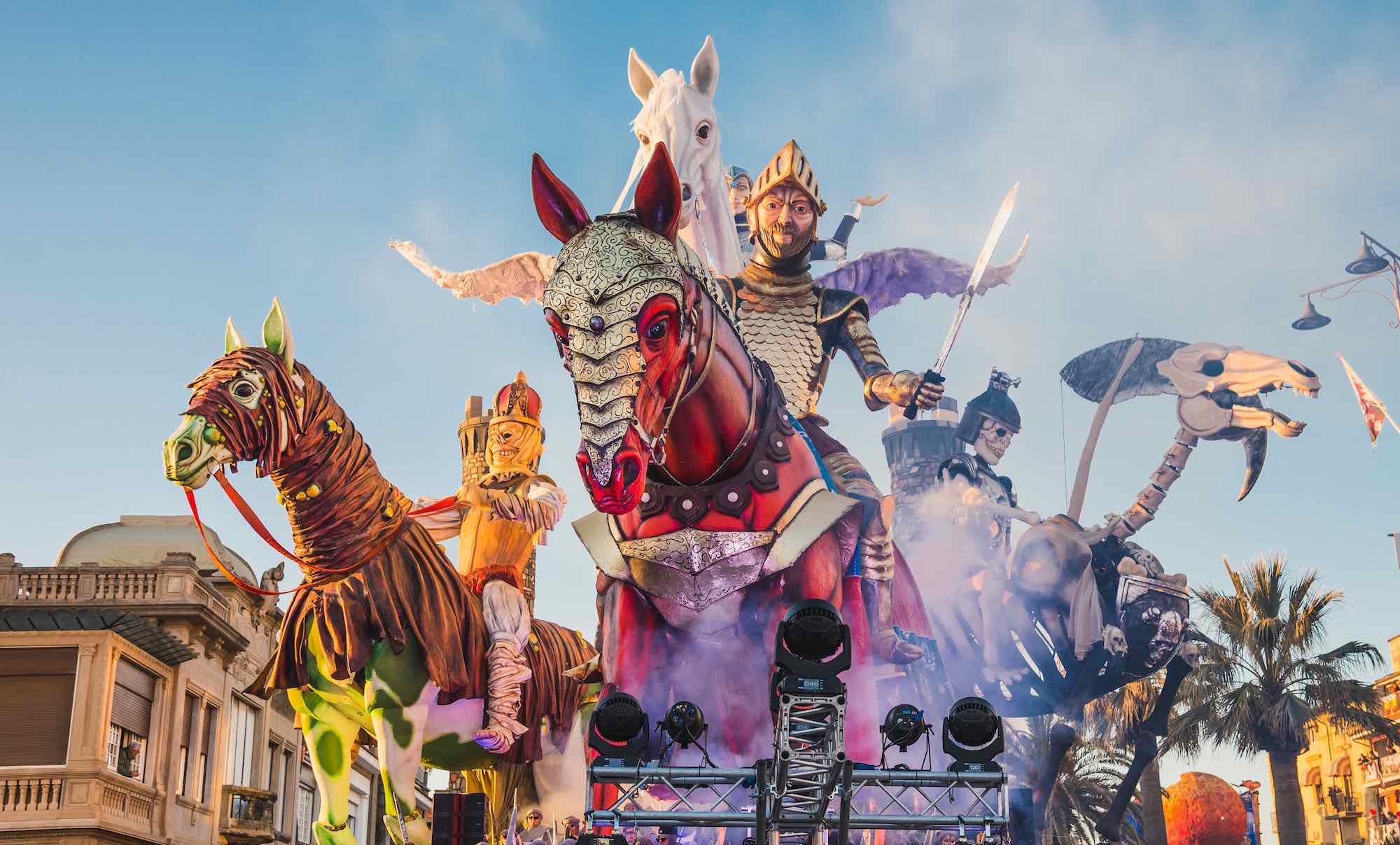 Carnevale di Viareggio Agenzia Viaggi Varese Viaggi di gruppo Morandi  Tour